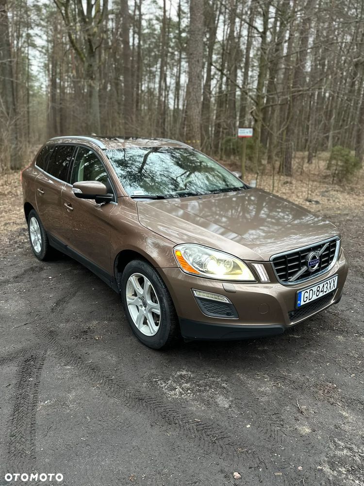 Volvo XC 60 T6 AWD Momentum - 2