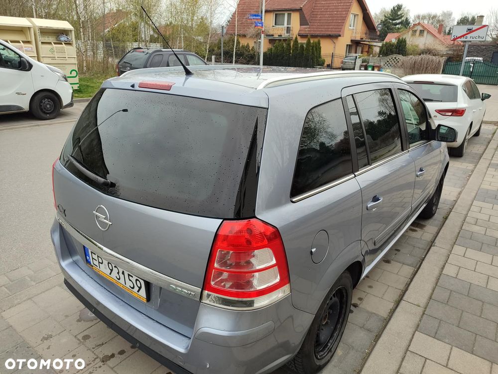 Opel Zafira 1.6 - 19