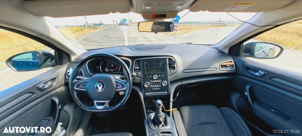 Renault Megane 2019 photo 3