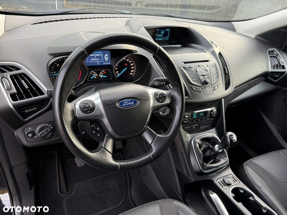 Ford Kuga 2.0 TDCi 2x4 Titanium - 18