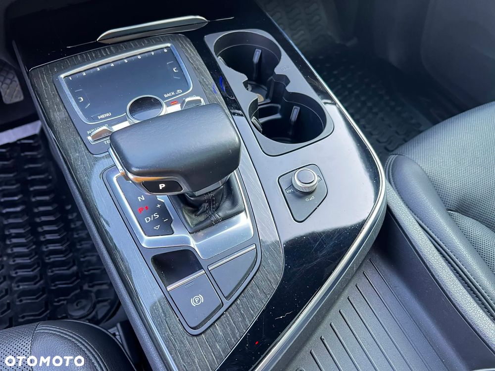 Audi Q7 - 17