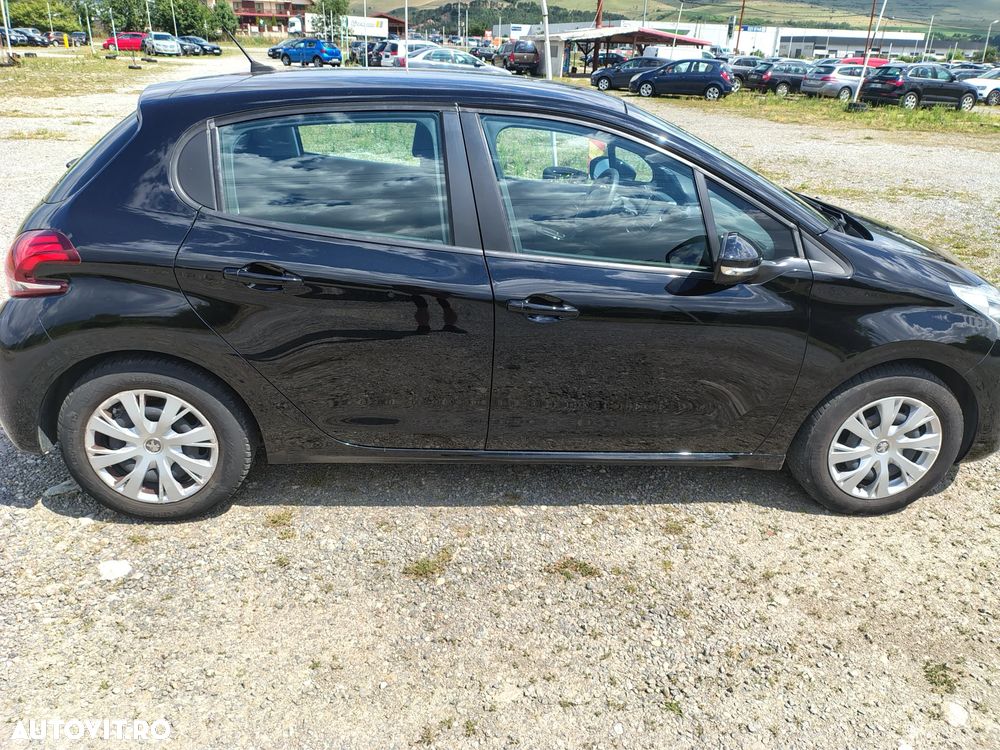Peugeot 208 1.2 L PureTech Access - 4