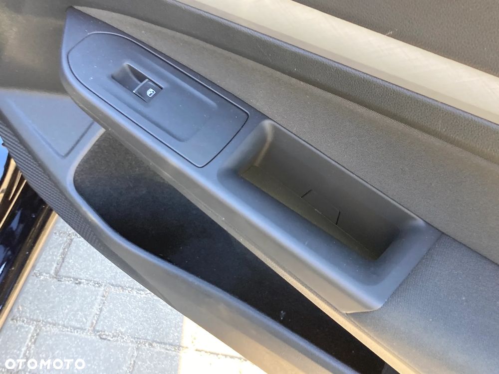 Volkswagen Golf 1.5 eTSI OPF DSG Style - 31