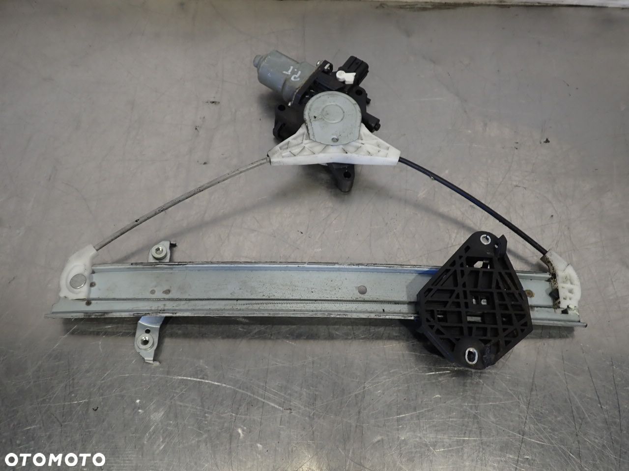 PODNOŚNIK SZYB PRAWY TYŁ SUBARU IMPREZA 1.5 - 1