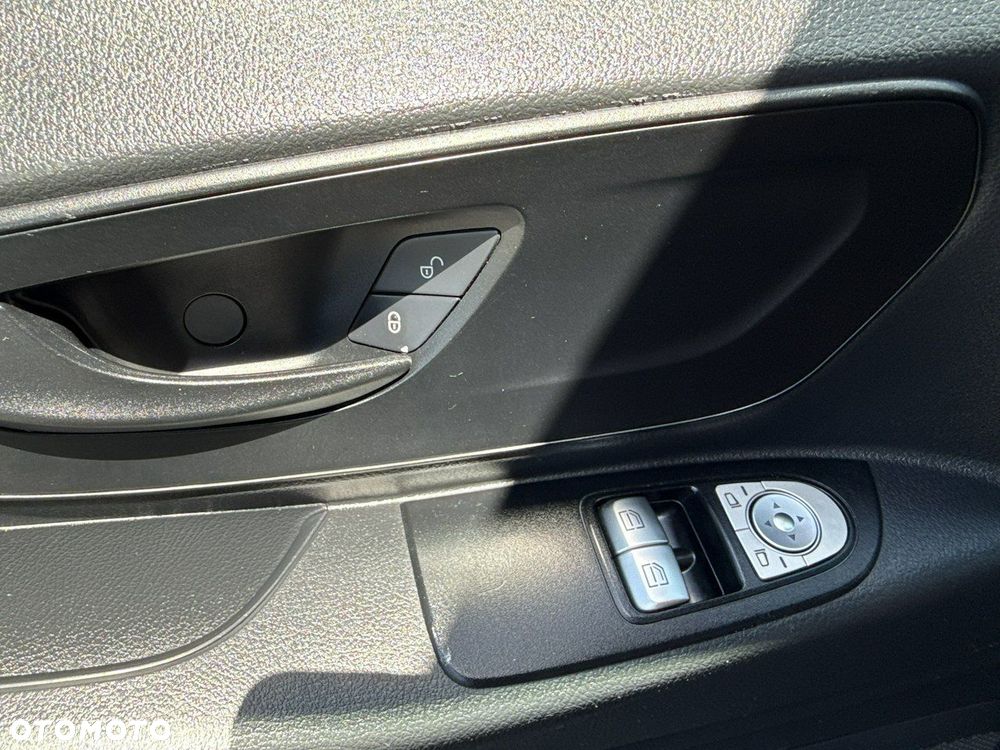 Mercedes-Benz Vito - 27