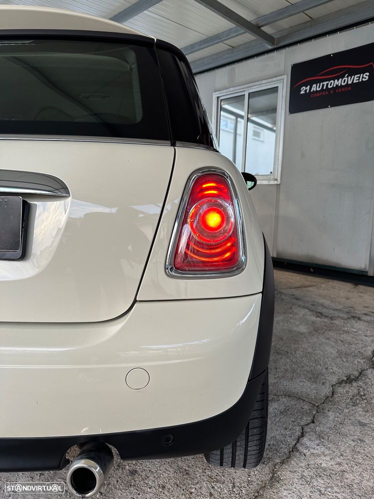 MINI 3 Portas One D - 12