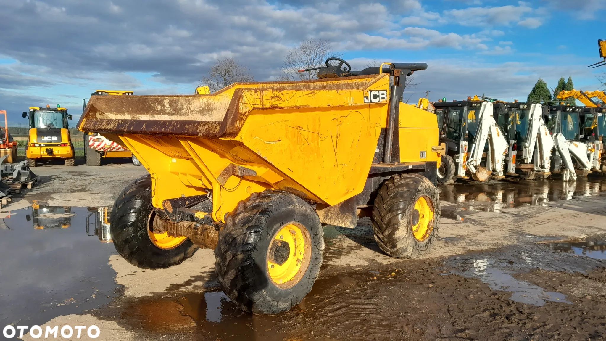 JCB 9 TON - 2