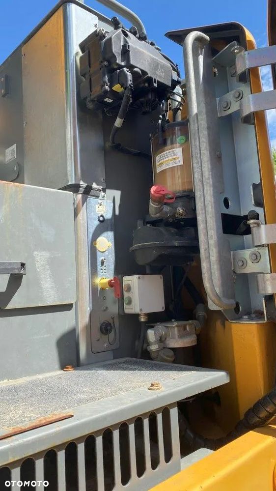 Liebherr A 913 Compact - 14