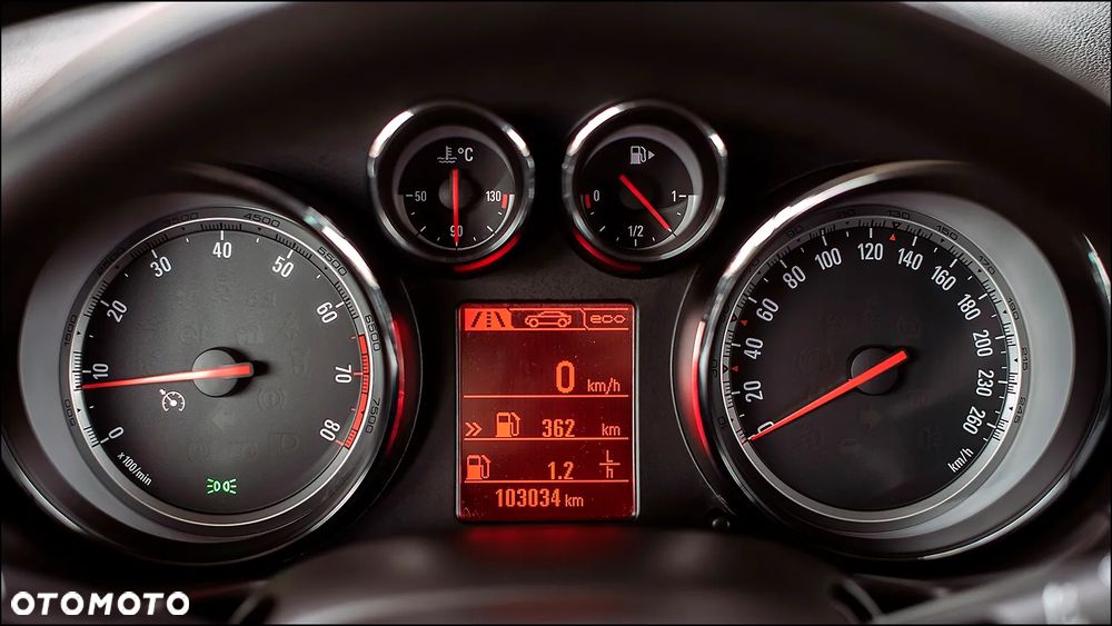 Opel Insignia - 22