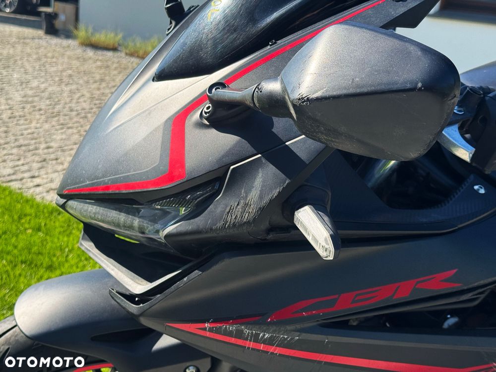 Honda CBR - 19