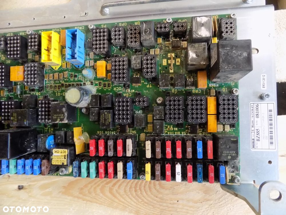 Merlo P 34.7 płyta sterowania bezpieczników 081007 - 7