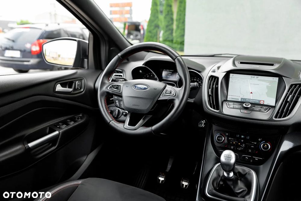 Ford Kuga 1.5 EcoBoost 2x4 ST-Line - 25