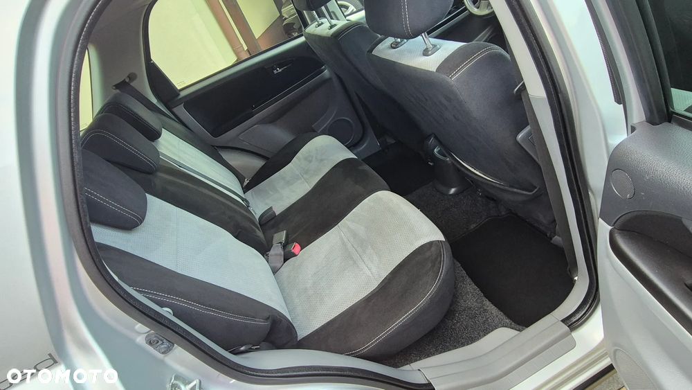 Suzuki SX4 1.6 VVT 4x4 Style - 23