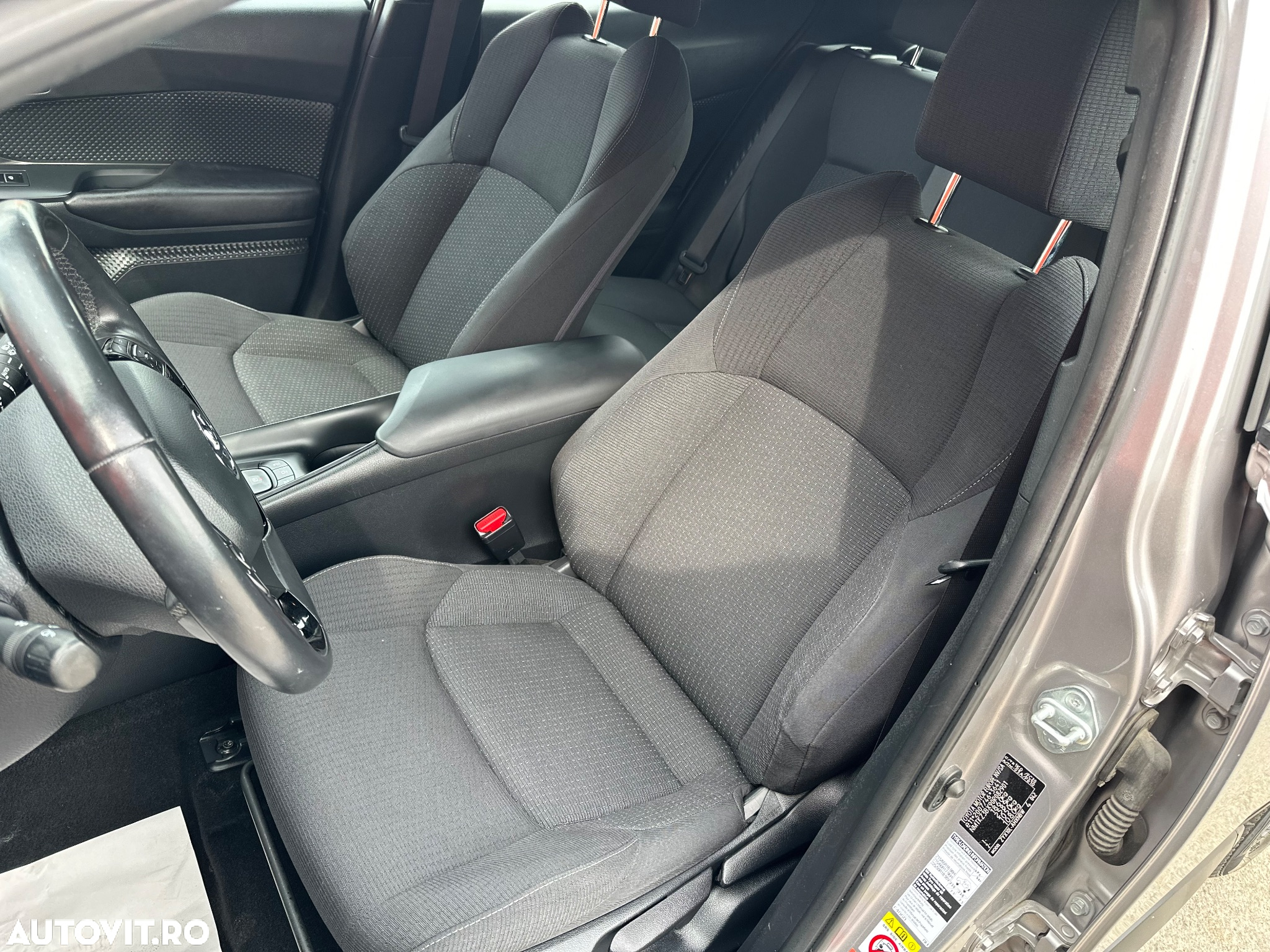 Toyota C-HR 1.8 HSD 122 CP 4x2 CVT Style - 7