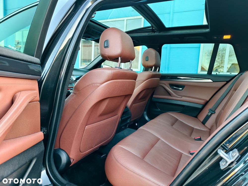 BMW Seria 5 525d - 21