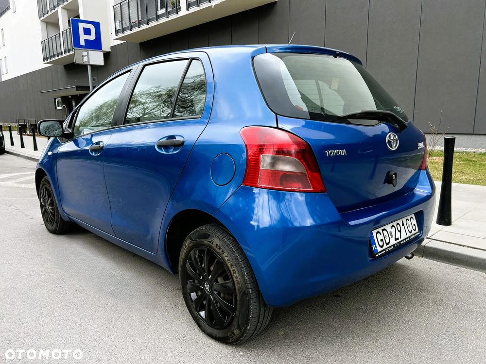 Toyota Yaris - 4