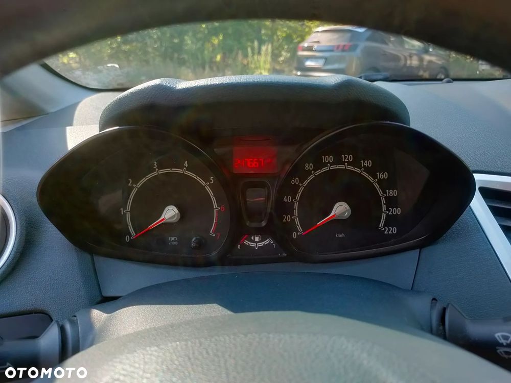 Ford Fiesta - 20