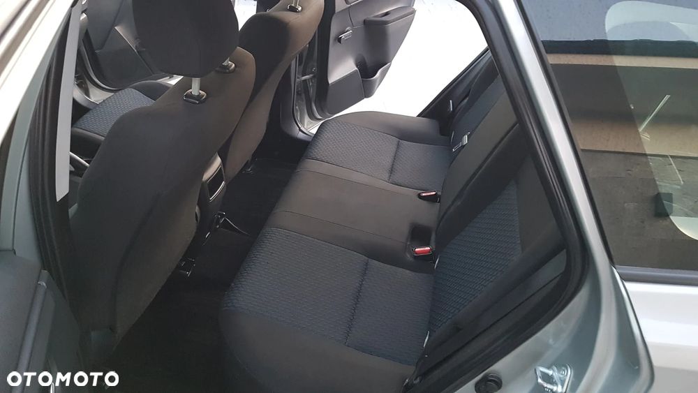 Toyota Auris 1.4 D-4D Comfort - 26
