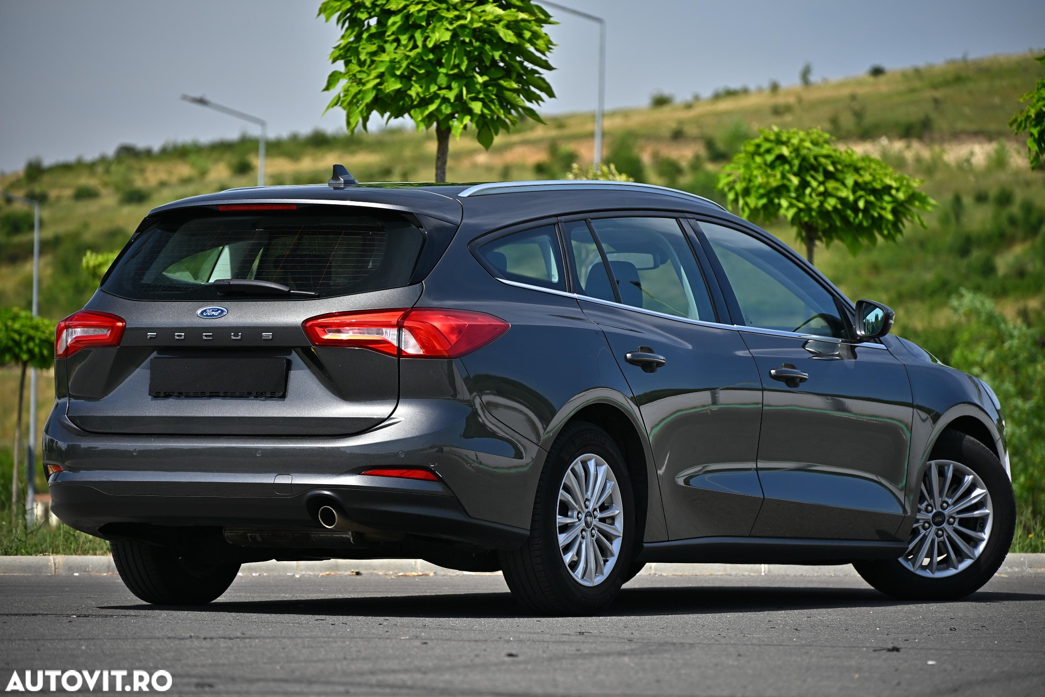 Ford Focus Turnier 1.5 EcoBlue Start-Stopp-System Aut. TITANIUM - 10