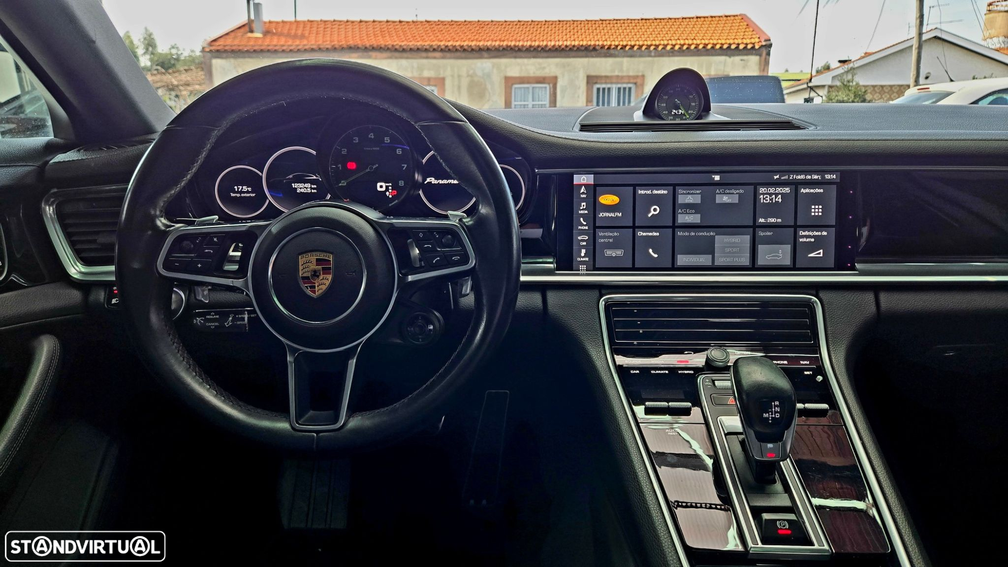 Porsche Panamera Sport Turismo 4 E-Hybrid - 22