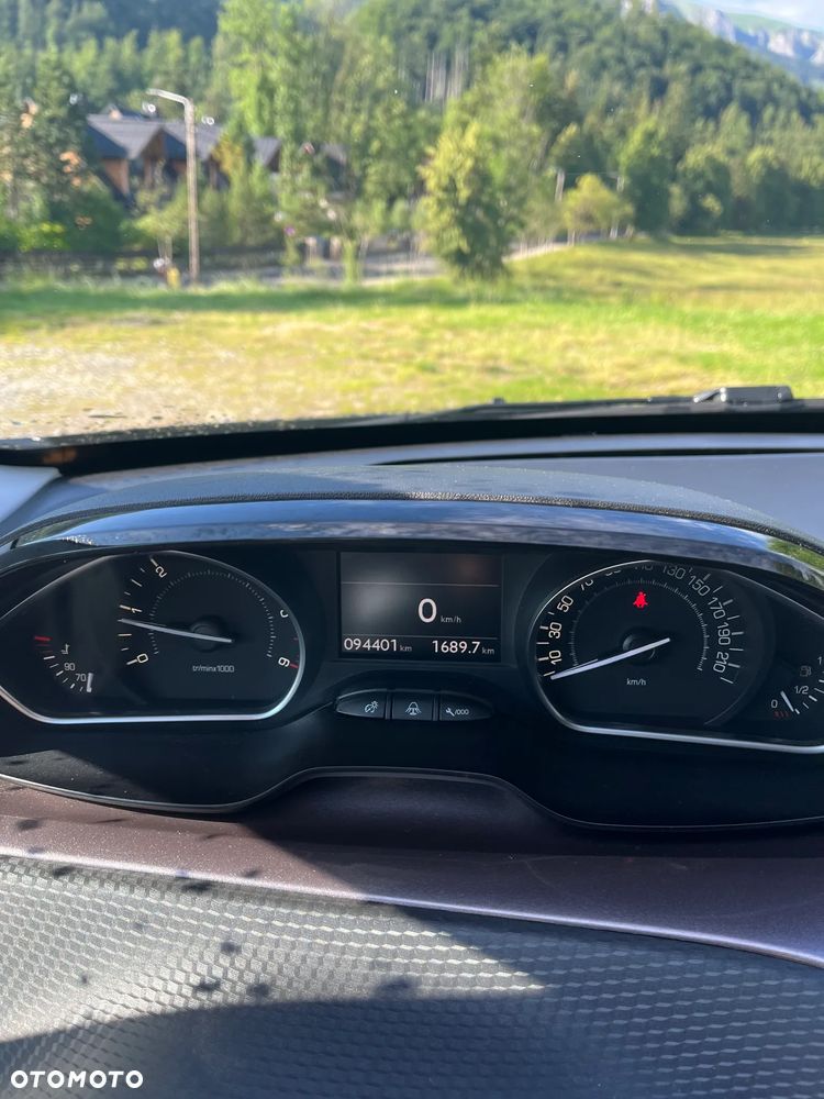 Peugeot 2008 1.6 e-HDi Active S&S - 9