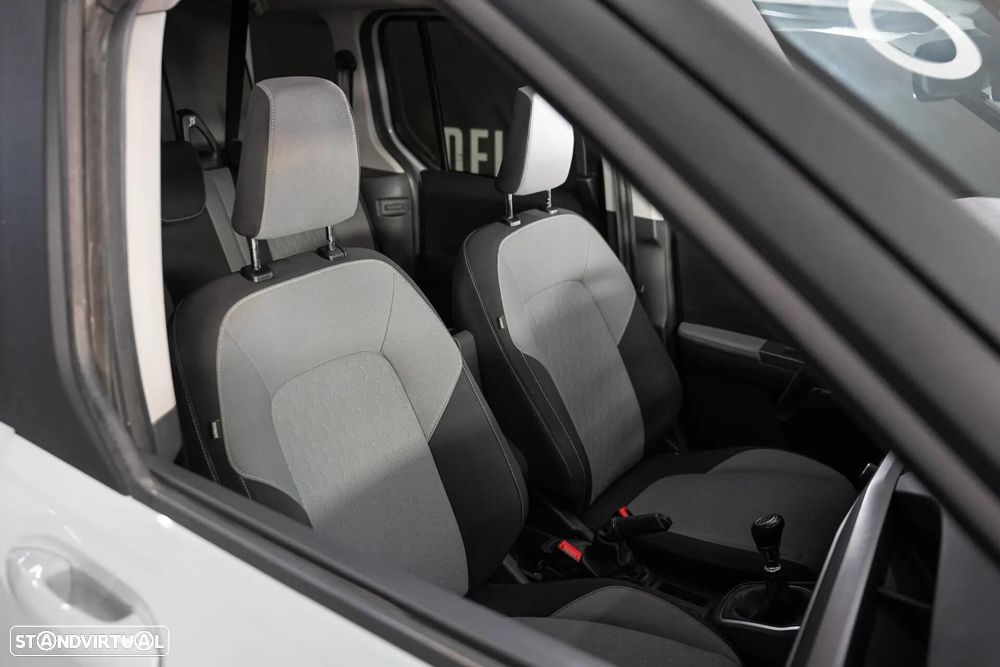 Ford Tourneo Courier 1.0 EcoBoost Titanium - 24