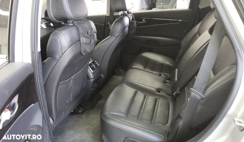 Kia Sorento 2.2 CRDi 4WD Aut. Edition 7 - 9