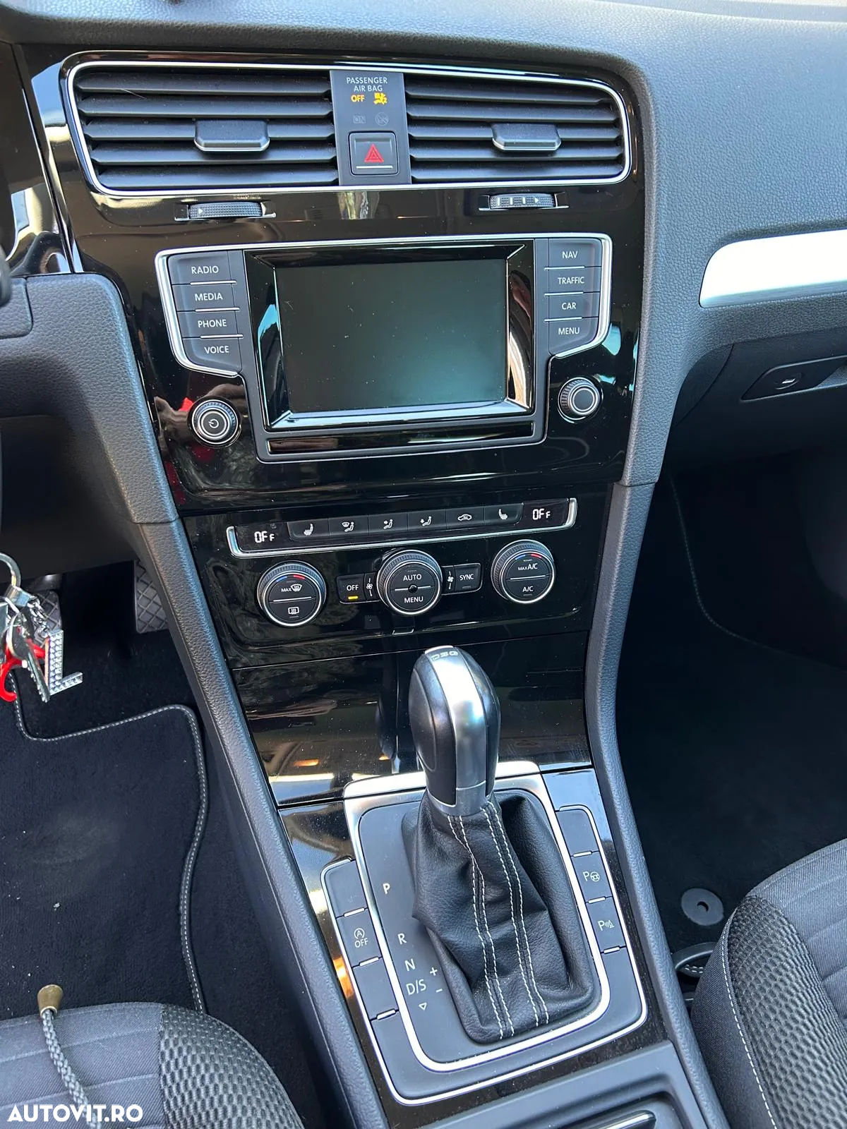 Volkswagen Golf 1.6 TDI BlueMotion Technology DSG Comfortline - 9