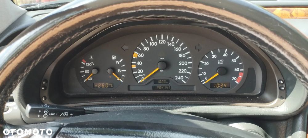 Mercedes-Benz CLK - 9