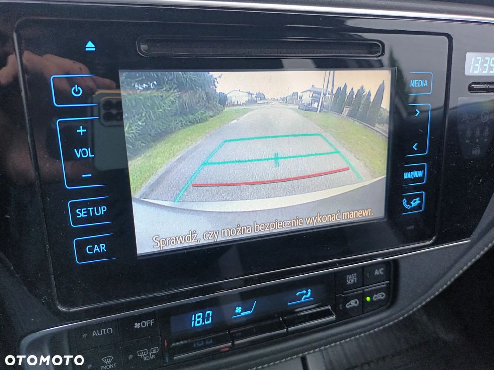 Toyota Auris Hybrid 135 Premium - 17