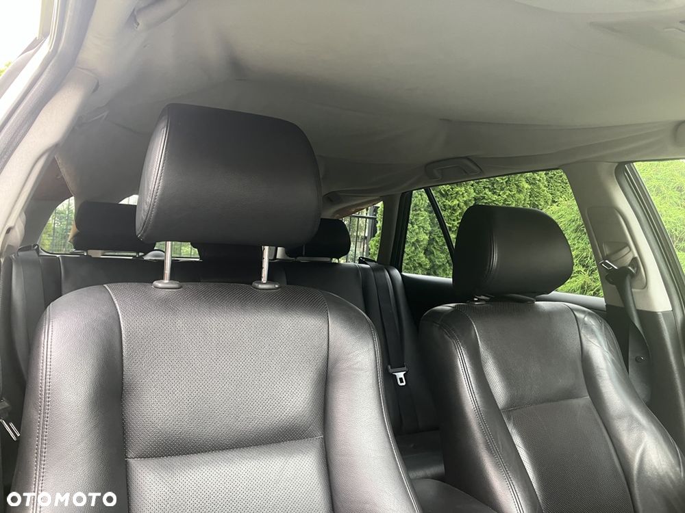 Toyota Avensis 2.0 VVT-i Prestige - 23