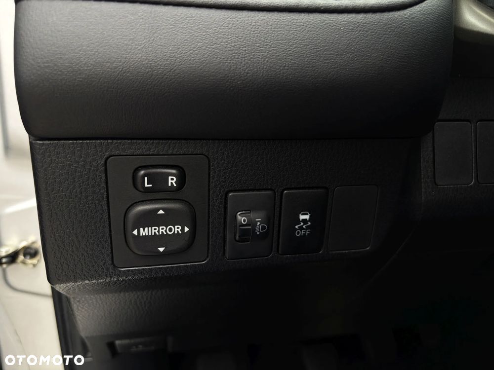 Toyota RAV4 2.0 D-4D 4x2 Start-Stop - 32