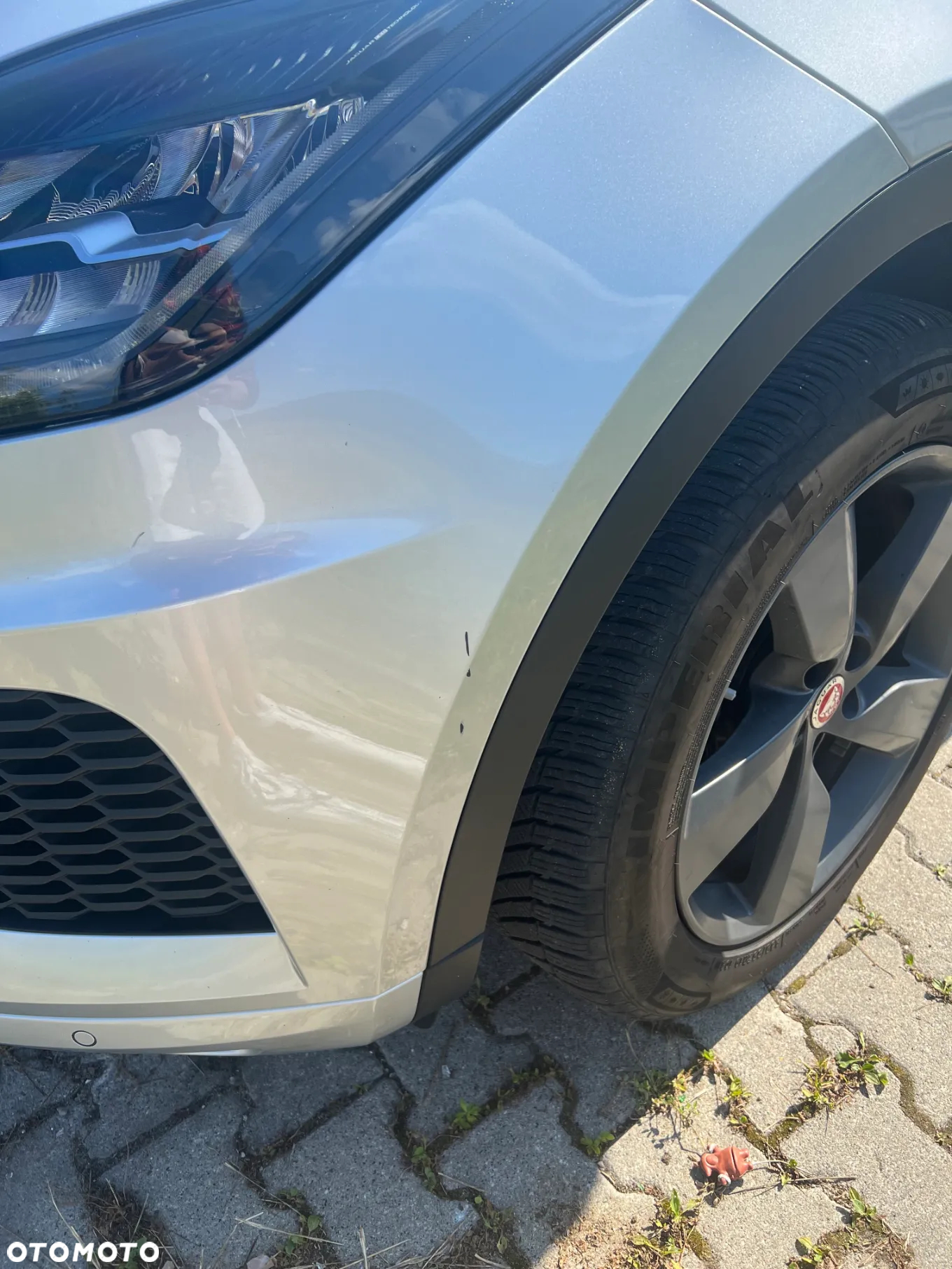 Jaguar E-Pace 2.0 i4D AWD R-Dynamic S - 24