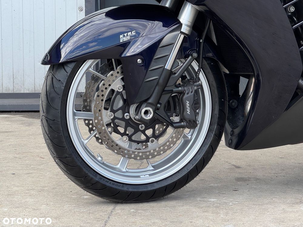 Kawasaki GTR - 31