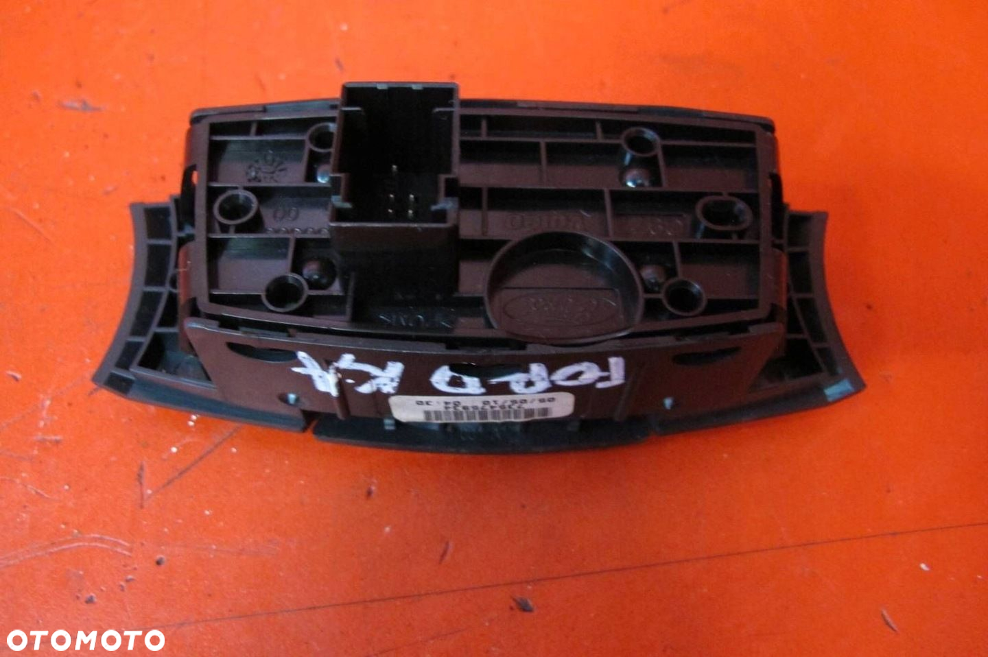 FORD KA 2 II PANEL PRZEŁĄCZNIK ŚWIATEŁ AWARYJNYCH 735475934 - 2
