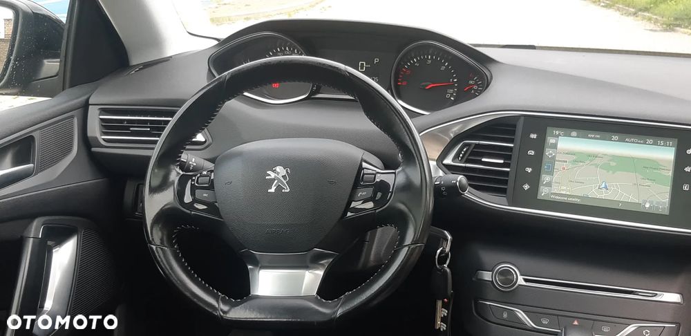 Peugeot 308 SW BlueHDi 150 Automatik Stop & Start Allure - 16