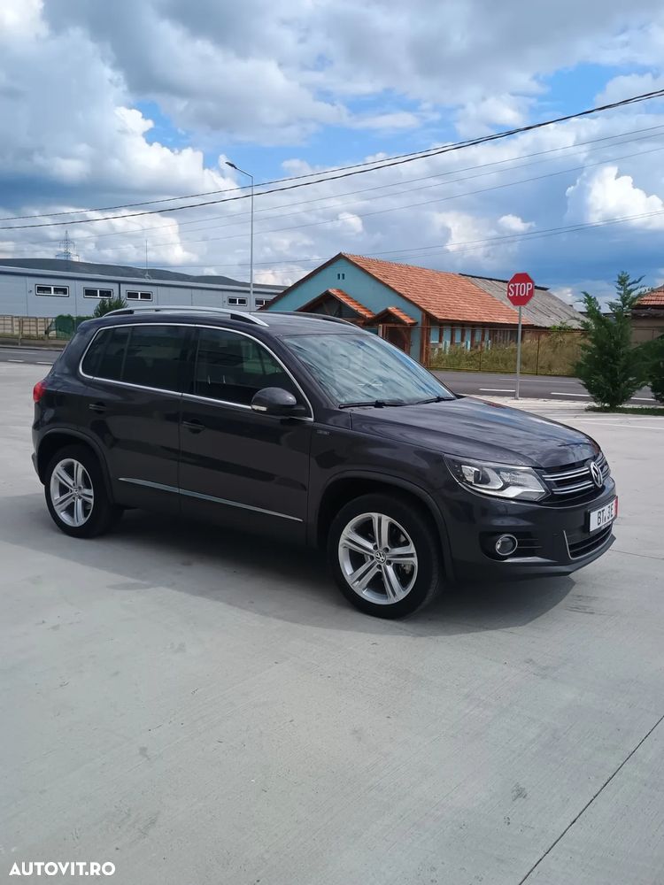 Volkswagen Tiguan 2.0 TDI DPF 4Motion BlueMotion Technology Lounge Sport & Style - 9