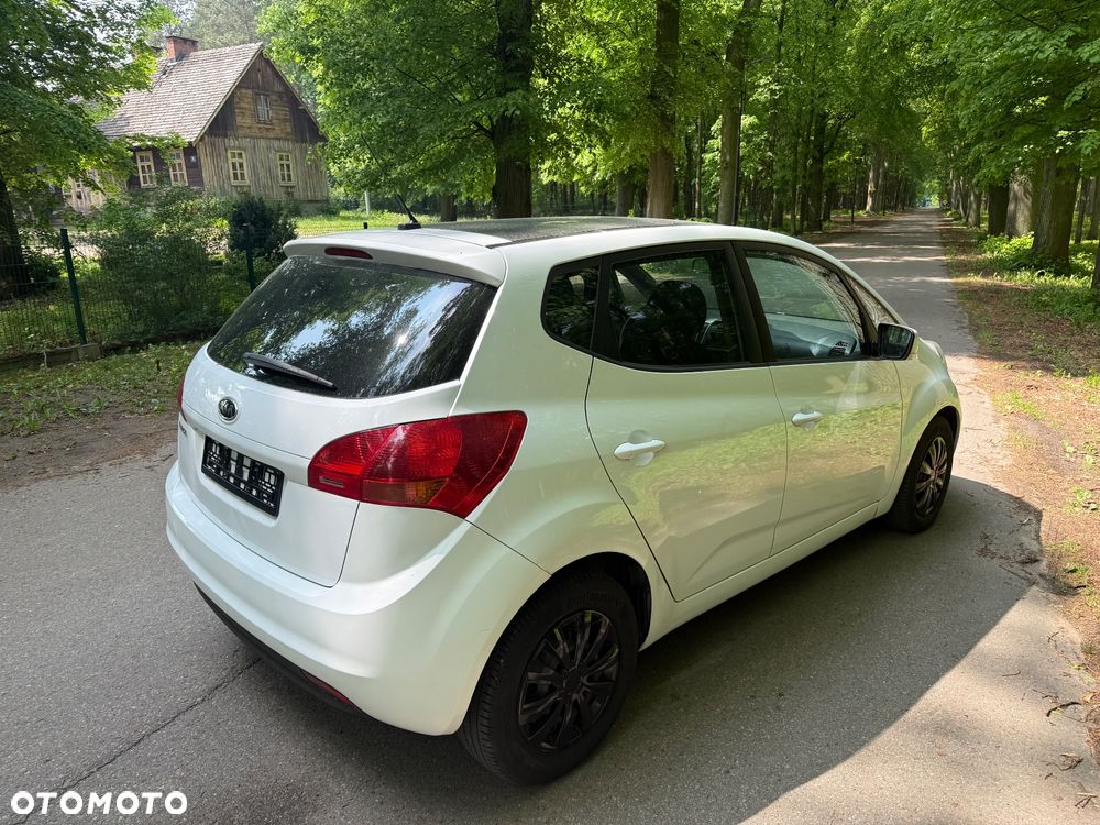 Kia Venga - 3