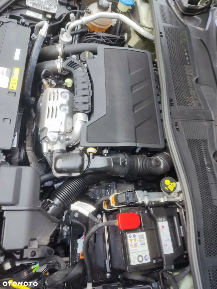 Opel Astra 1.2 Turbo GS Line - 34