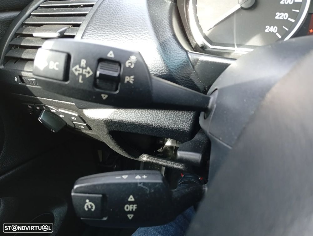 BMW 118 d Pack M - 25