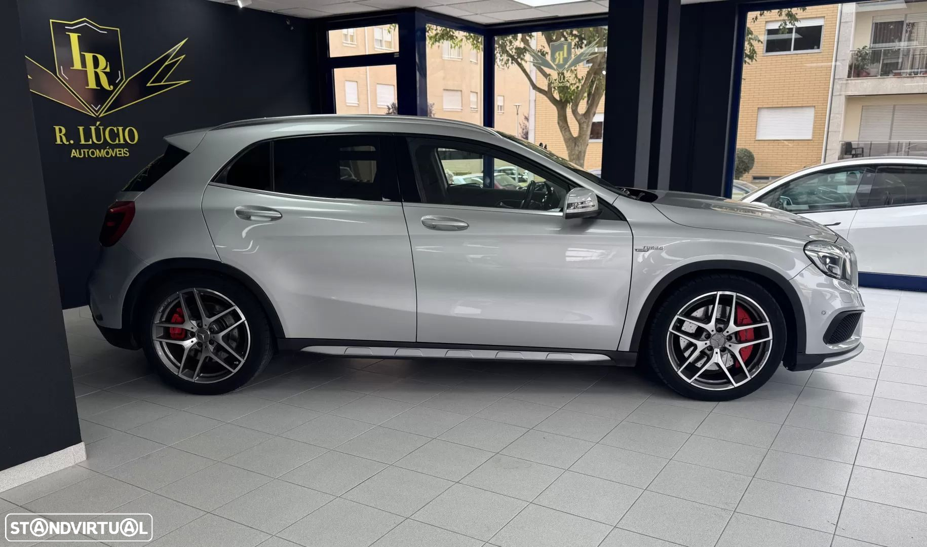 Mercedes-Benz GLA 45 AMG 4-Matic - 3