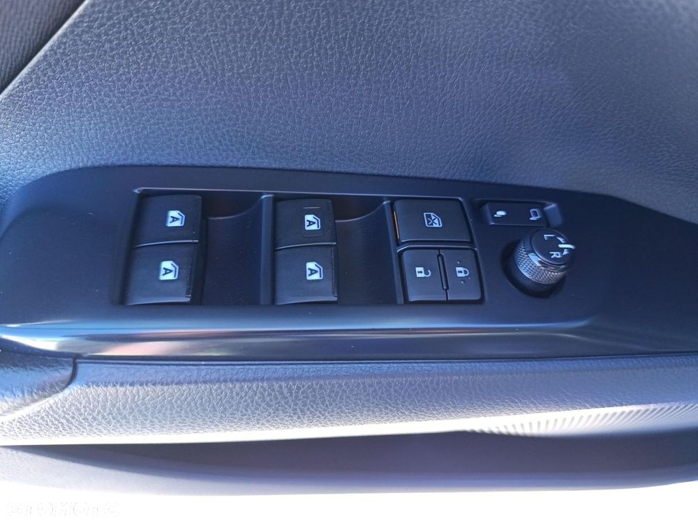 Toyota Camry 2.5 Hybrid Prestige CVT - 23