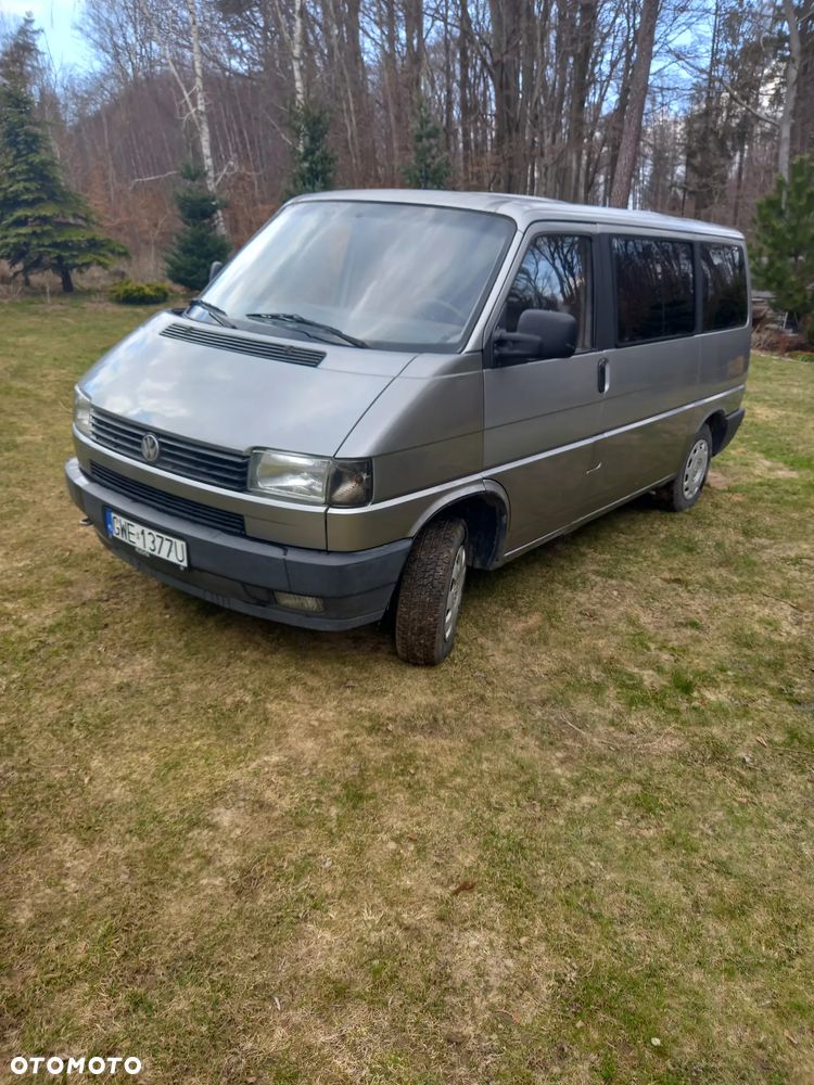 Volkswagen Multivan - 1