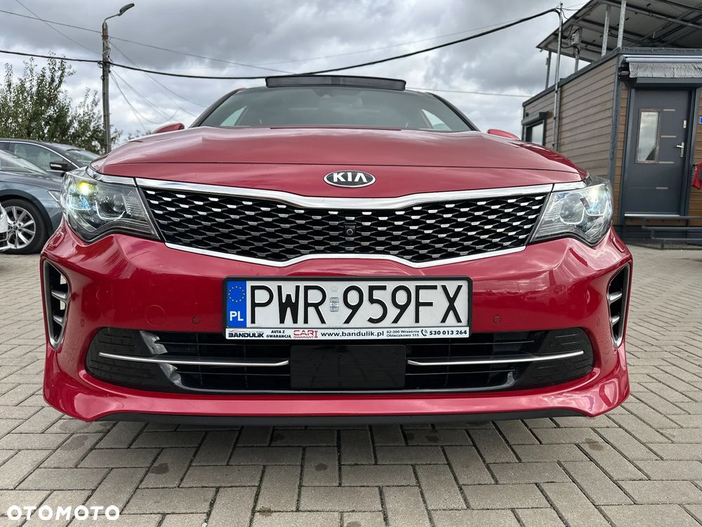 Kia Optima - 40