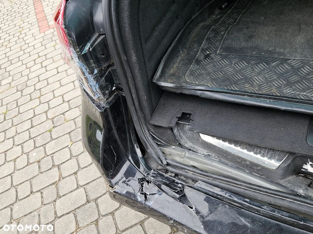 Renault Laguna dCi 175 FAP Bose Edition - 12