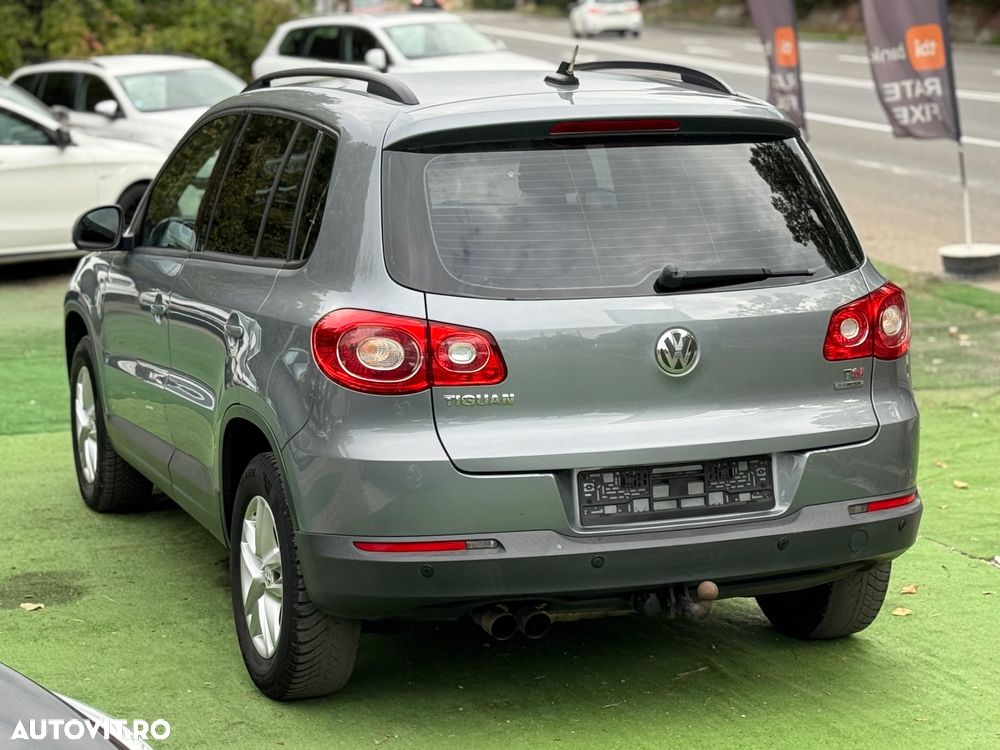 Volkswagen Tiguan - 11