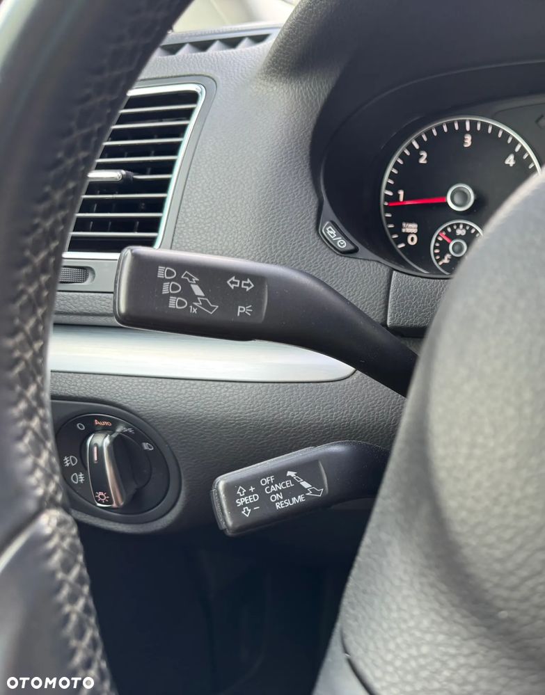 Volkswagen Sharan 2.0 TDI 4Motion BlueMotion Technology Highline - 19