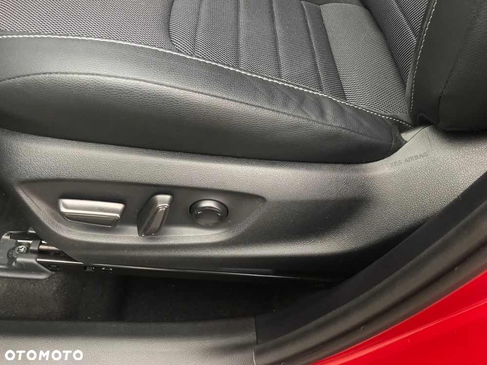 Toyota C-HR 1.8 Hybrid Executive - 32