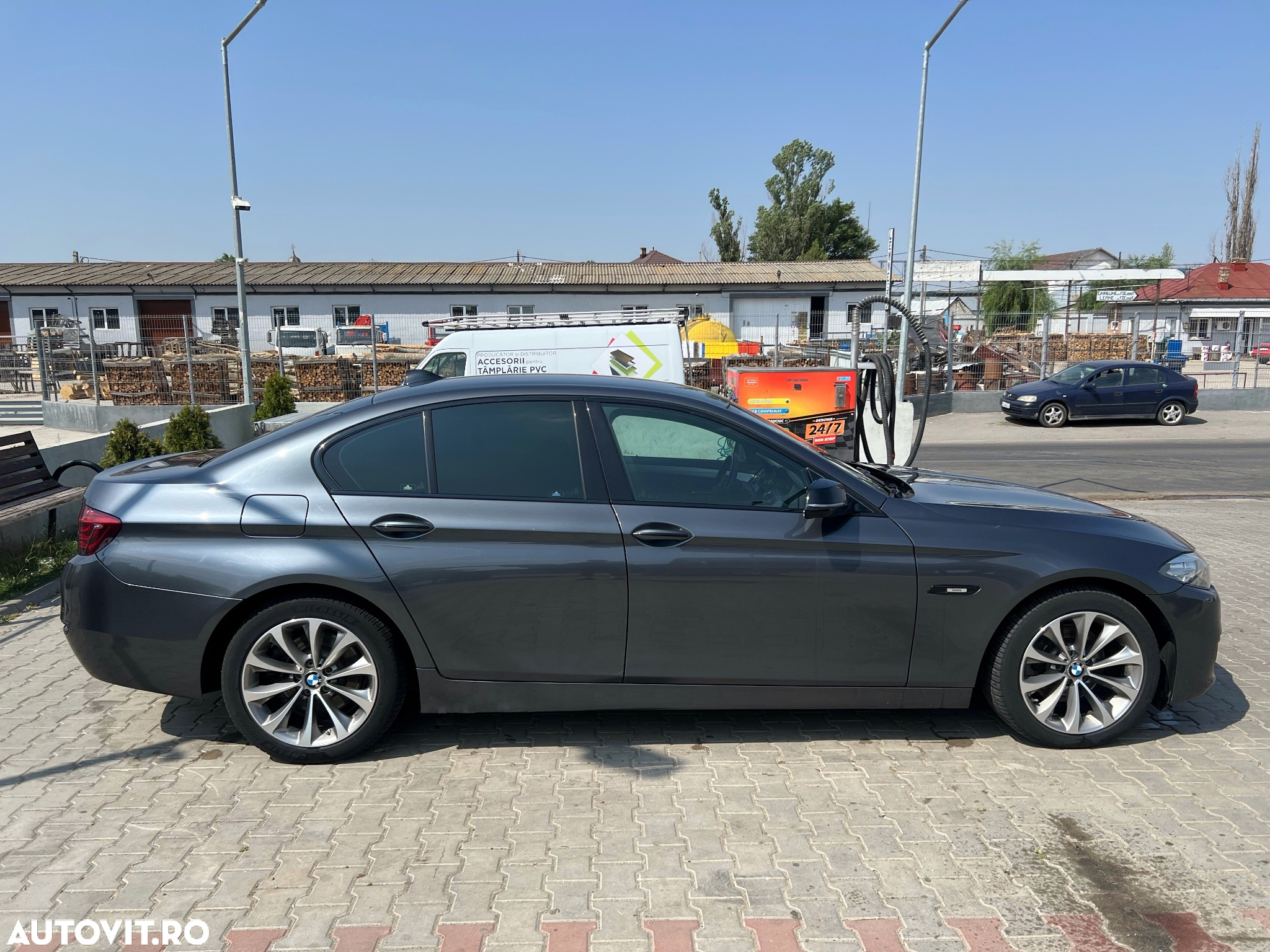 BMW Seria 5 520d xDrive Aut. Luxury Line - 5