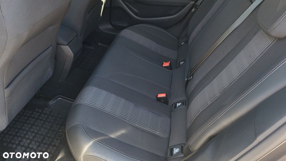 Peugeot 308 1.2 PureTech GPF Allure S&S EAT8 - 11